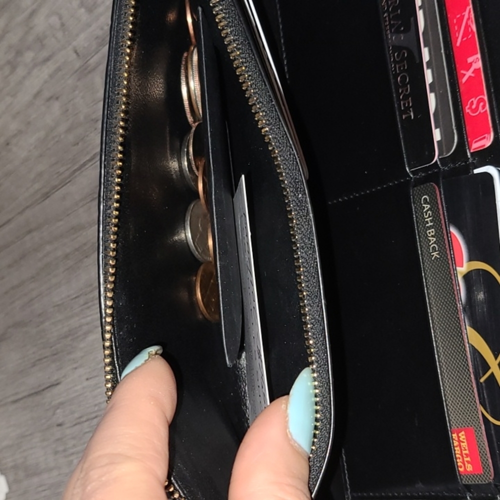 YSL wallet with added chains - Picture 13 of 15